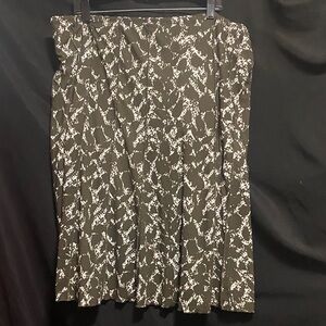 EUC Coldwater Creek Brown and White floral pattern lined skirt 2X – 3X